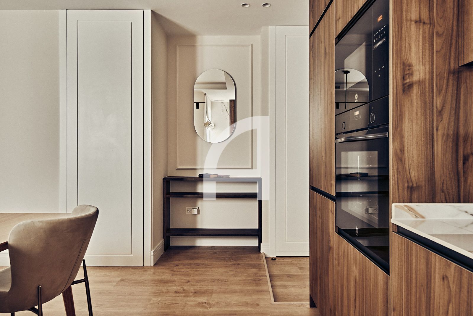 AMPLIA VIVIENDA,  CONFORTABLE Y ATRACTIVA JUNTO AL  RETIRO - Foto 4
