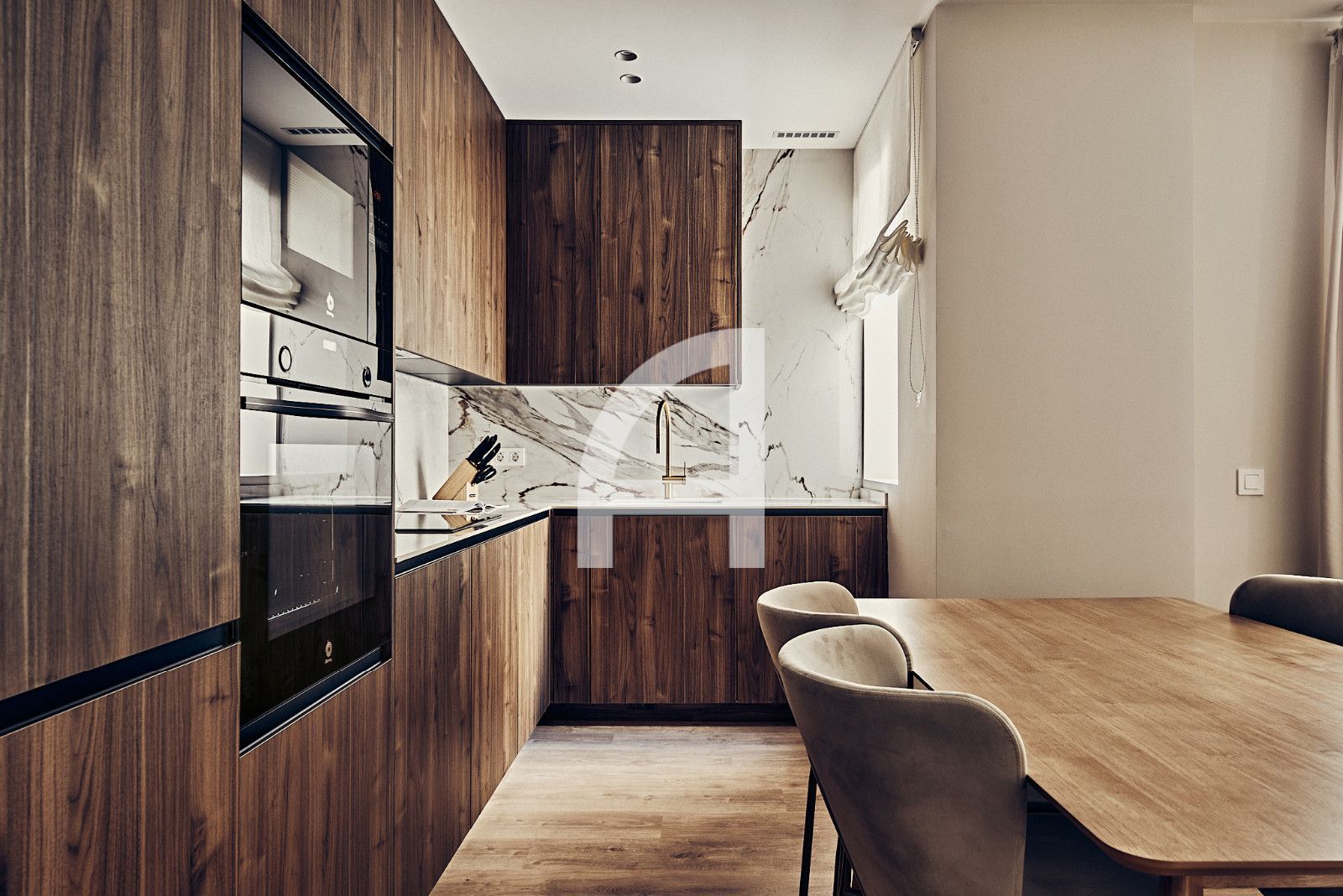 AMPLIA VIVIENDA,  CONFORTABLE Y ATRACTIVA JUNTO AL  RETIRO - Foto 5