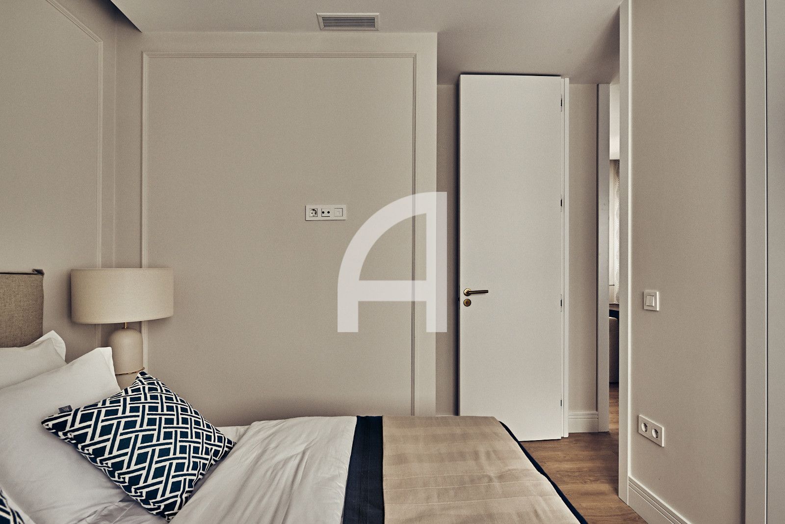 AMPLIA VIVIENDA,  CONFORTABLE Y ATRACTIVA JUNTO AL  RETIRO - Foto 12