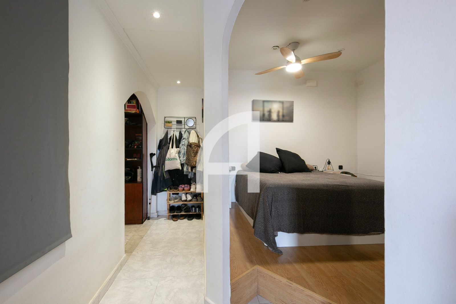 LUZ, PRIVACIDAD Y UNA TERRAZA DE 30M² EN ESTE ATRACTIVO ÁTICO DE SANTS-MONTJUÏC - Foto 18