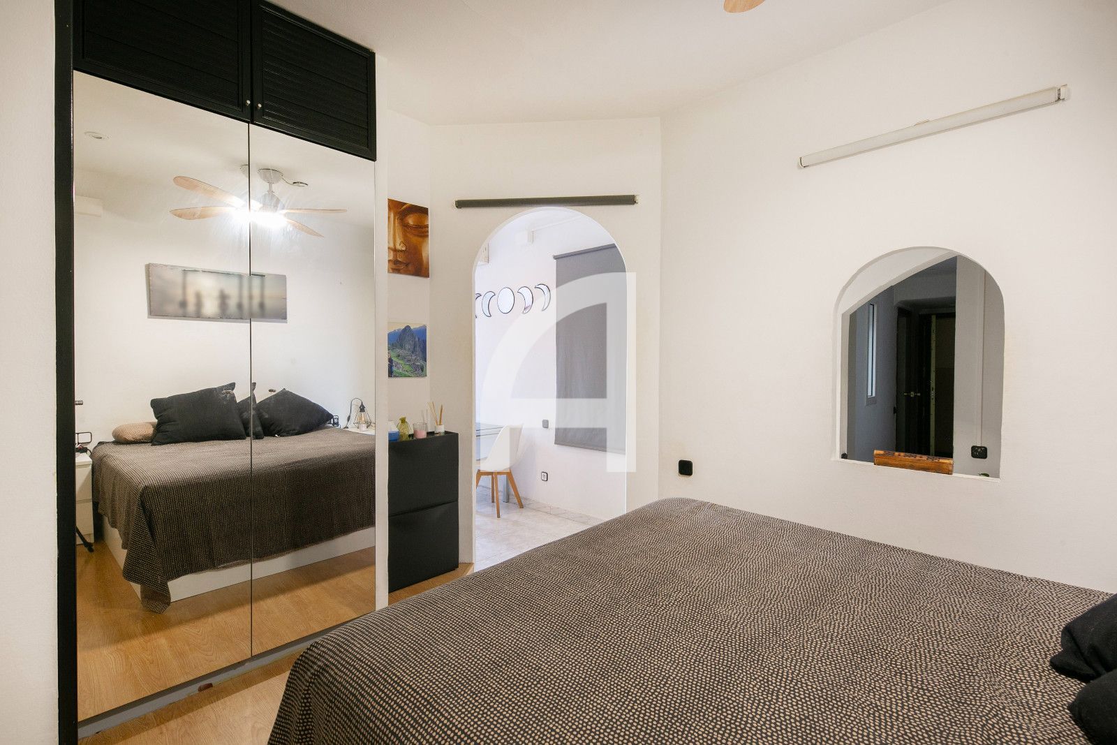 LUZ, PRIVACIDAD Y UNA TERRAZA DE 30M² EN ESTE ATRACTIVO ÁTICO DE SANTS-MONTJUÏC - Foto 16
