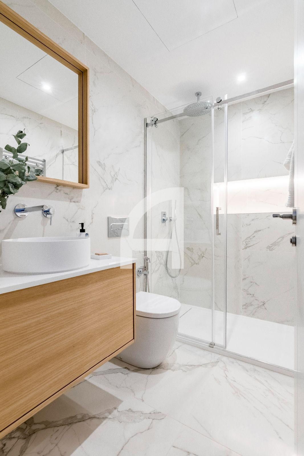 COMBINACIÓN DE CARÁCTER Y ELEGANCIA EN MADRID - Foto 11