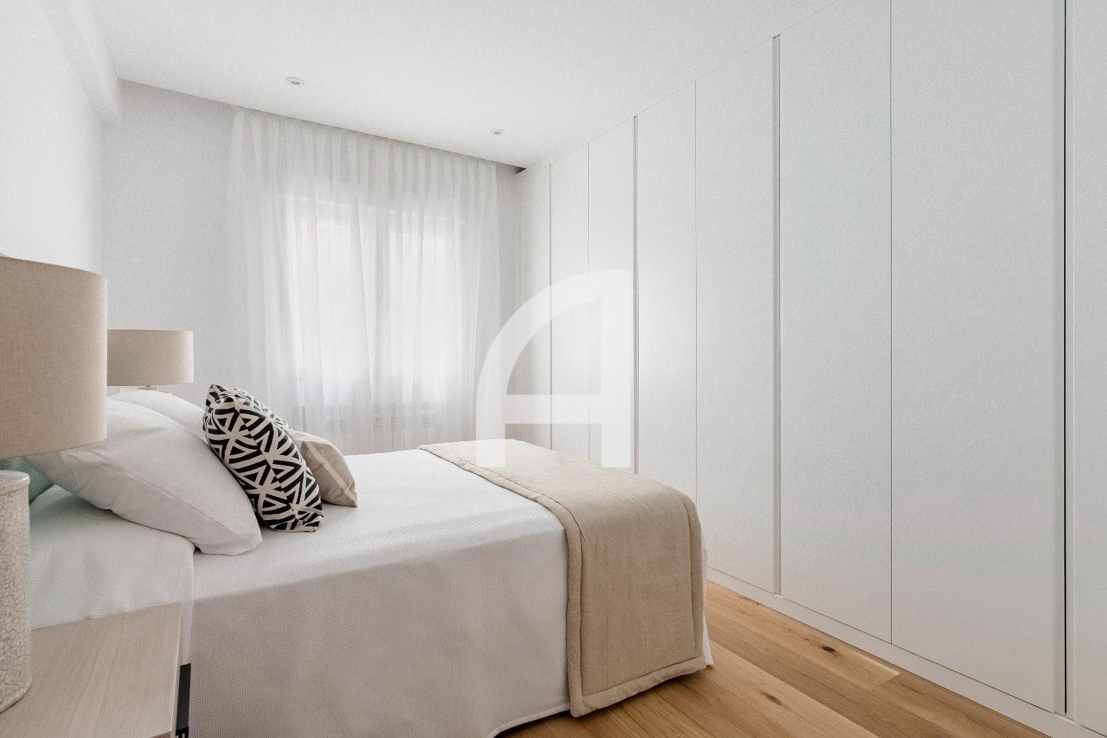 COMBINACIÓN DE CARÁCTER Y ELEGANCIA EN MADRID - Foto 13