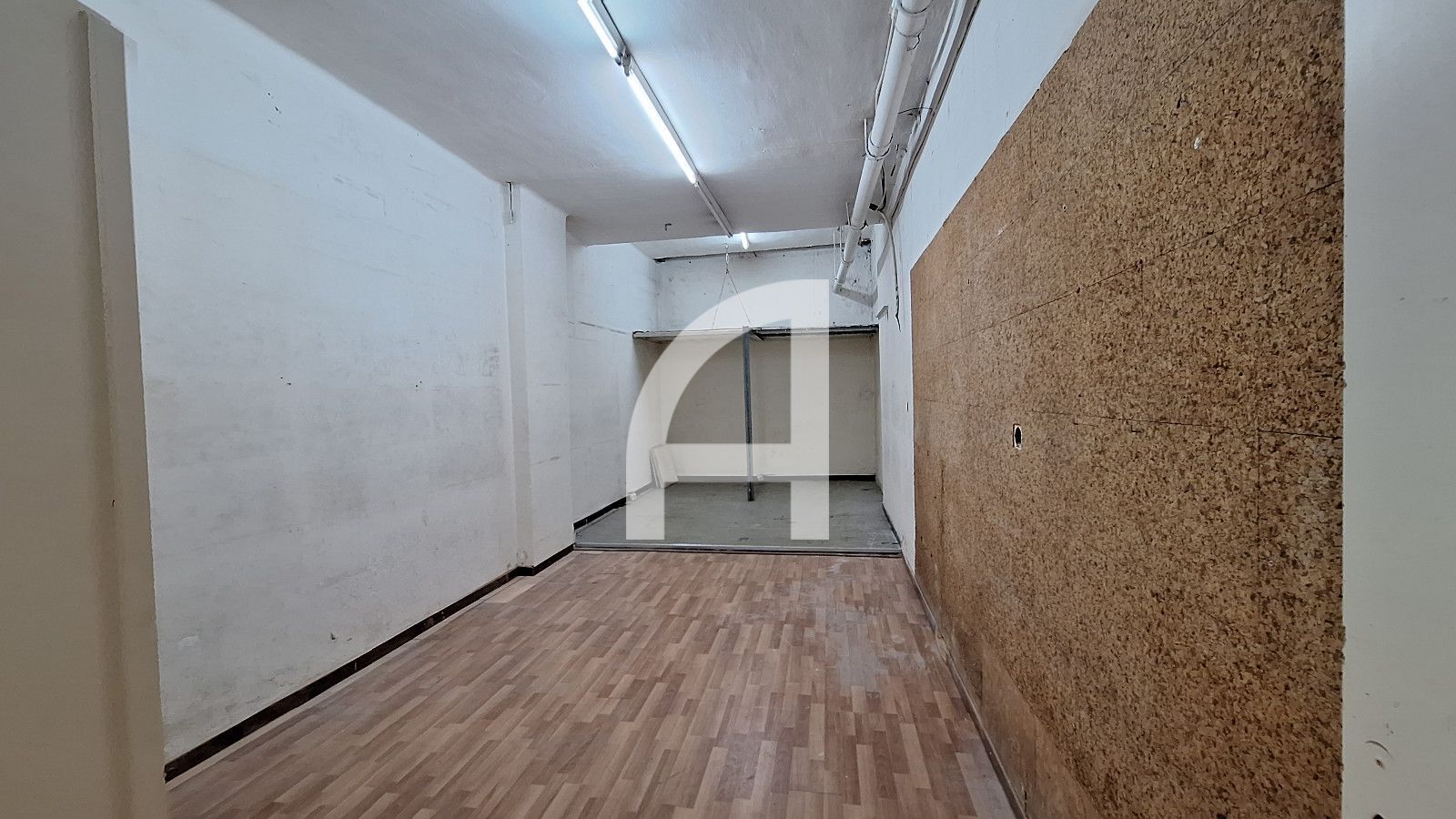 PEQUEÑO LOCAL COMERCIAL CON GRAN VISIBILIDAD EN NUMANCIA CON BERLÍN - Foto 13