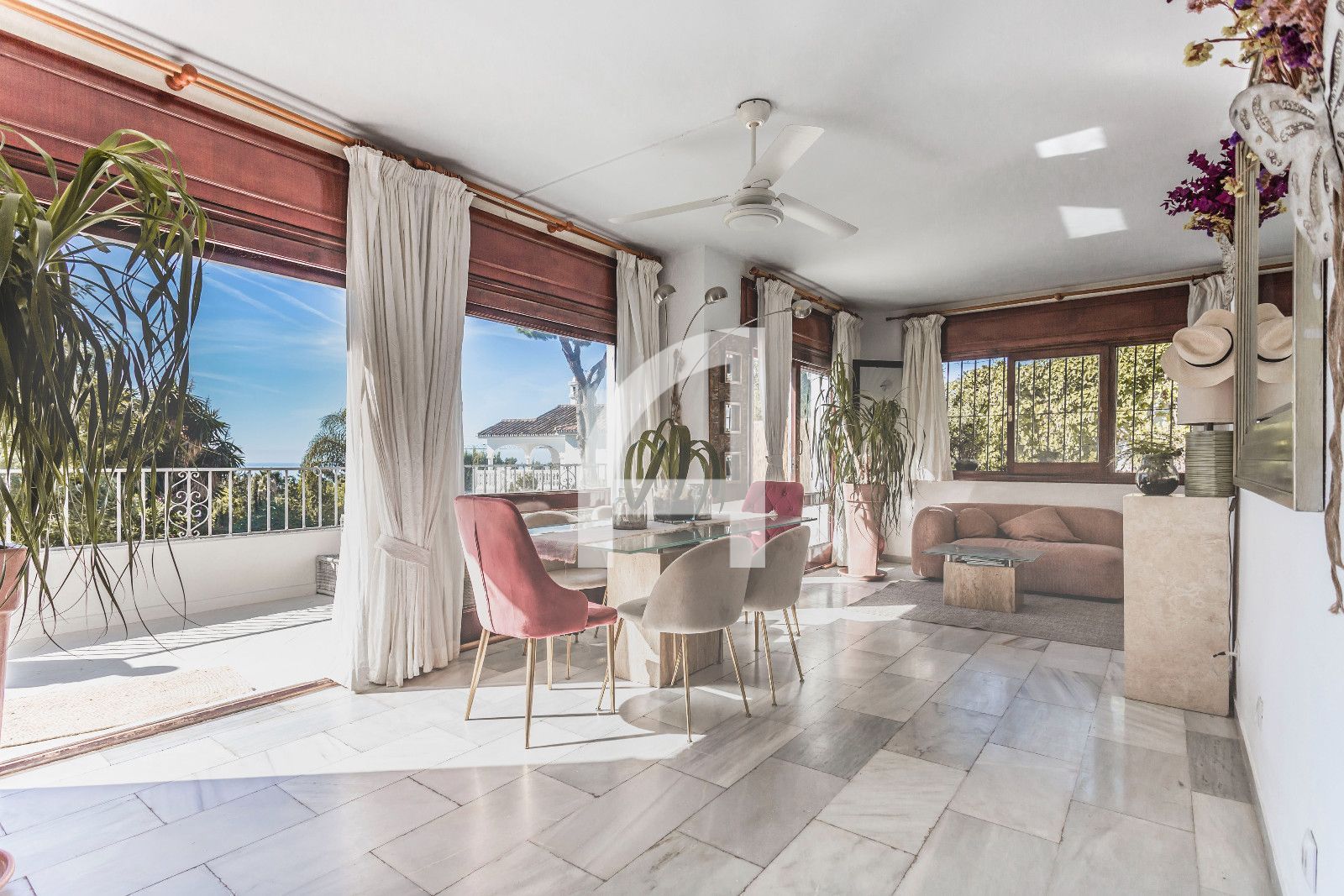 INCREIBLE CHALET INDEPENDIENTE EN ZONA TRANQUILA DE MARBELLA - Foto 12