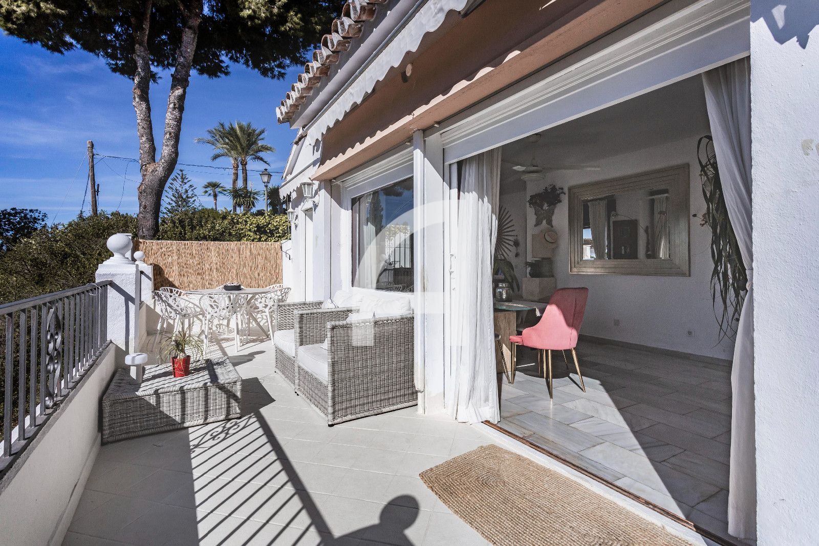 INCREIBLE CHALET INDEPENDIENTE EN ZONA TRANQUILA DE MARBELLA - Foto 35