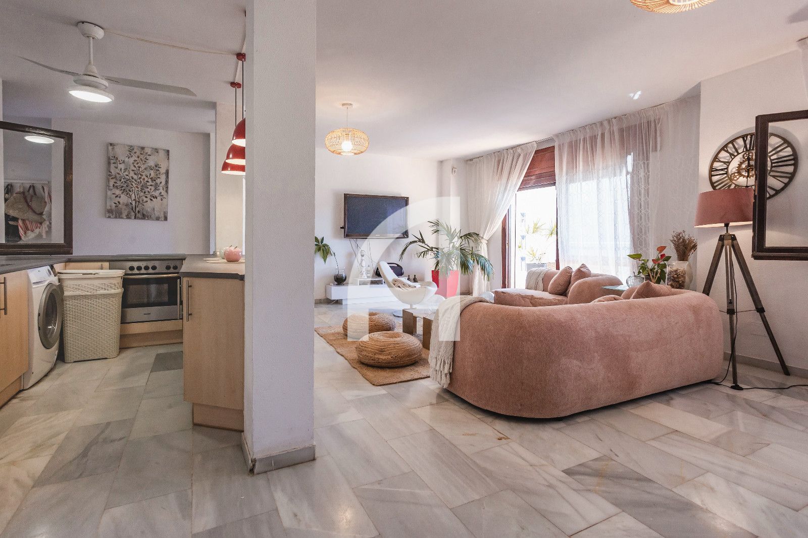 INCREIBLE CHALET INDEPENDIENTE EN ZONA TRANQUILA DE MARBELLA - Foto 6