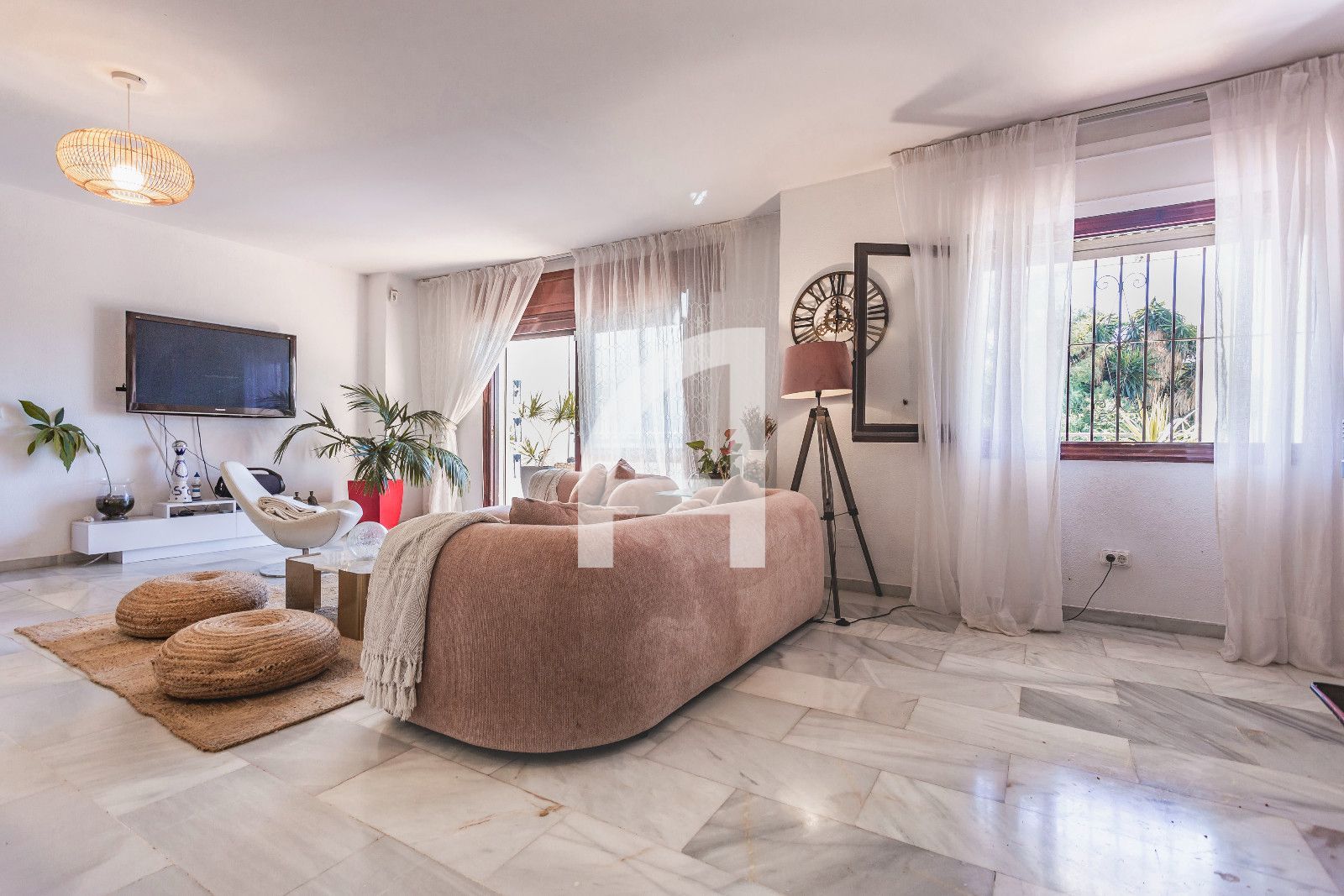 INCREIBLE CHALET INDEPENDIENTE EN ZONA TRANQUILA DE MARBELLA - Foto 5