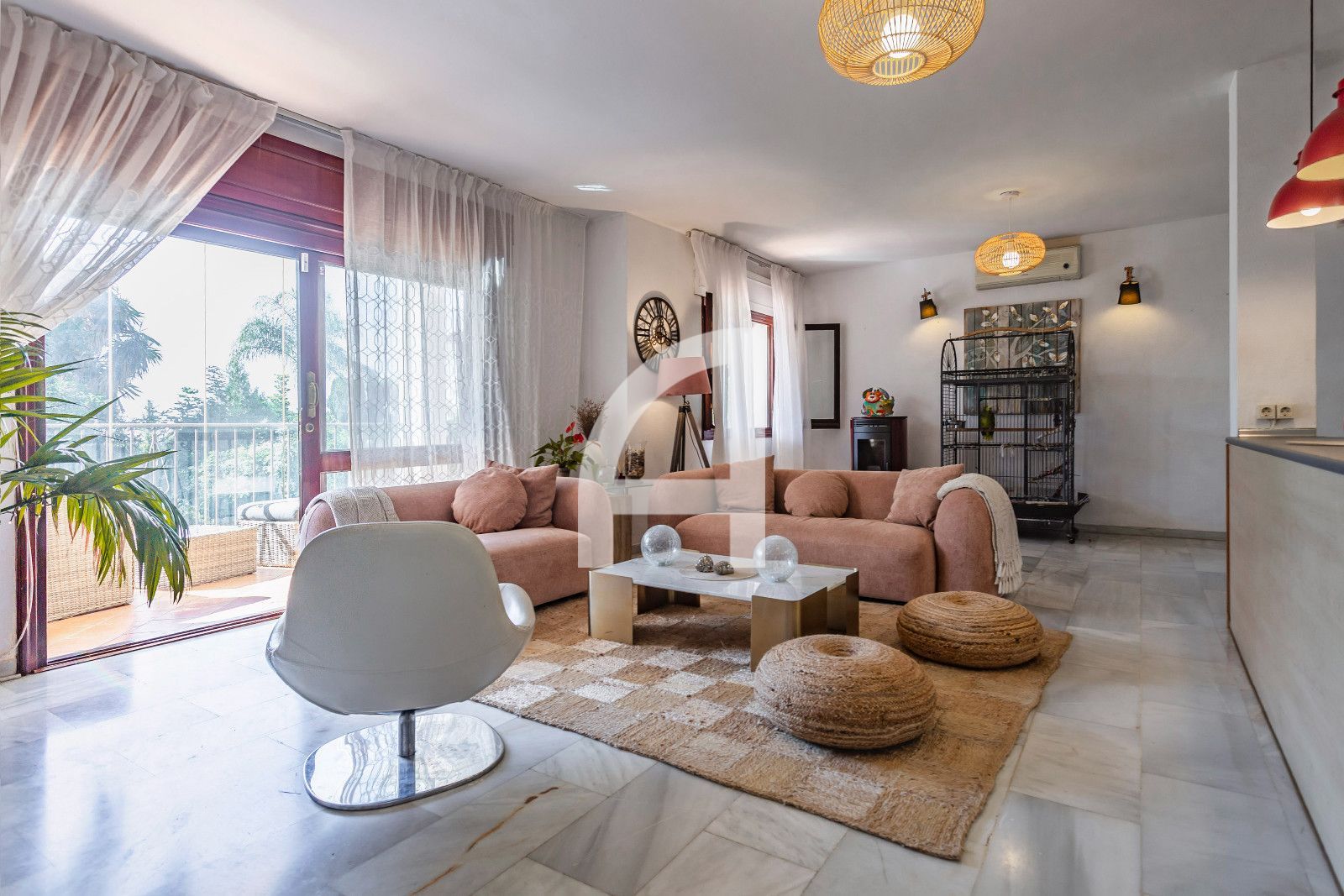 INCREIBLE CHALET INDEPENDIENTE EN ZONA TRANQUILA DE MARBELLA - Foto 3