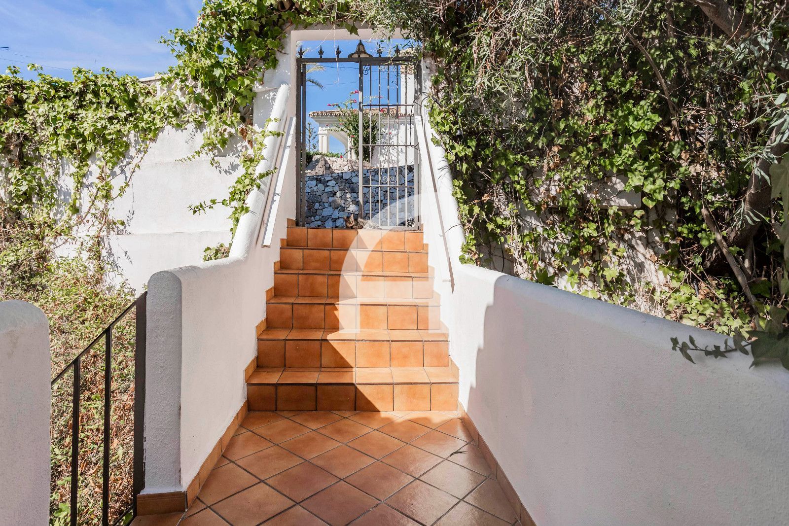 INCREIBLE CHALET INDEPENDIENTE EN ZONA TRANQUILA DE MARBELLA - Foto 46