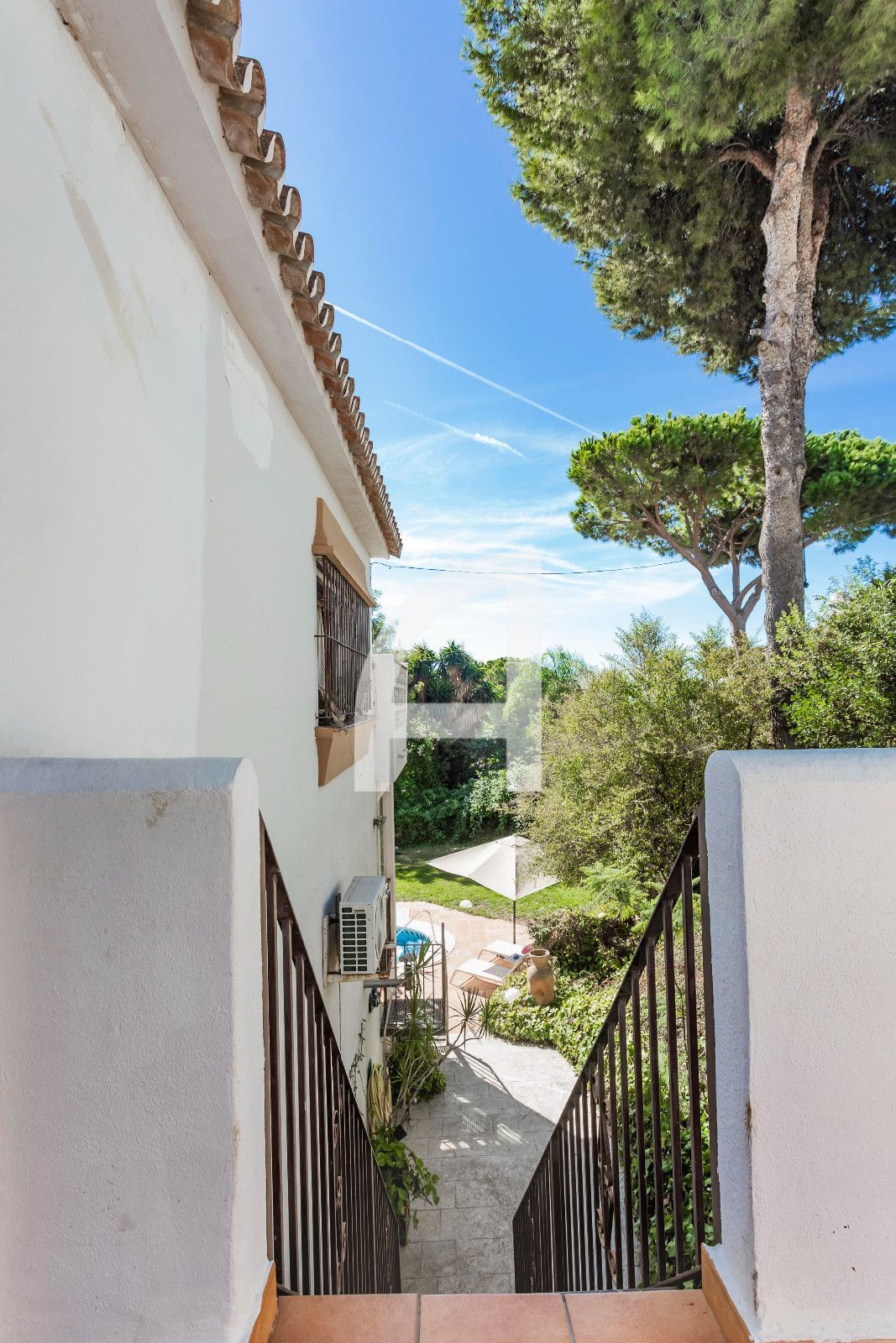 INCREIBLE CHALET INDEPENDIENTE EN ZONA TRANQUILA DE MARBELLA - Foto 41