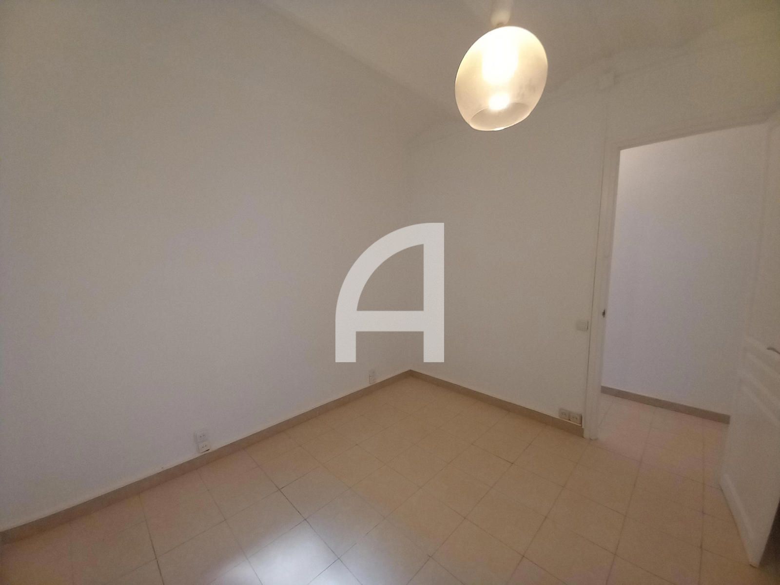 1-room apartment of 50m² in Barcelona photo 8