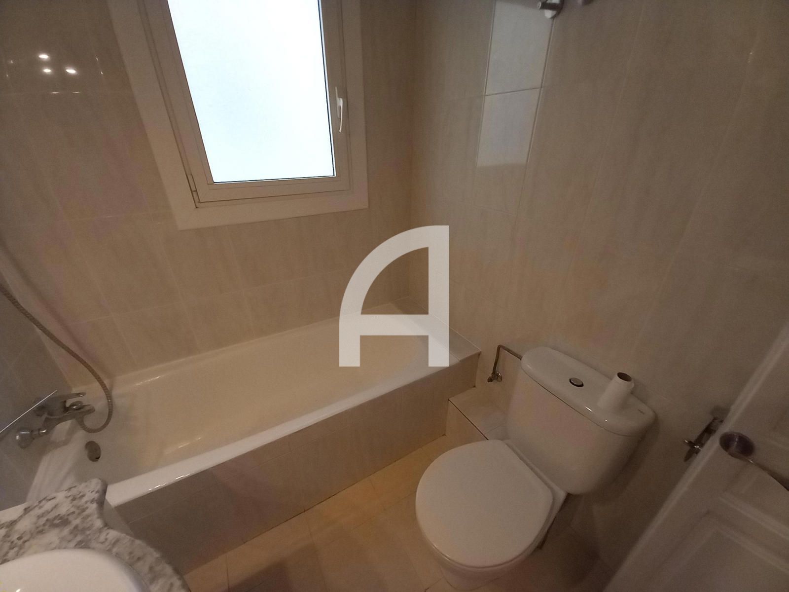 1-room apartment of 50m² in Barcelona photo 13