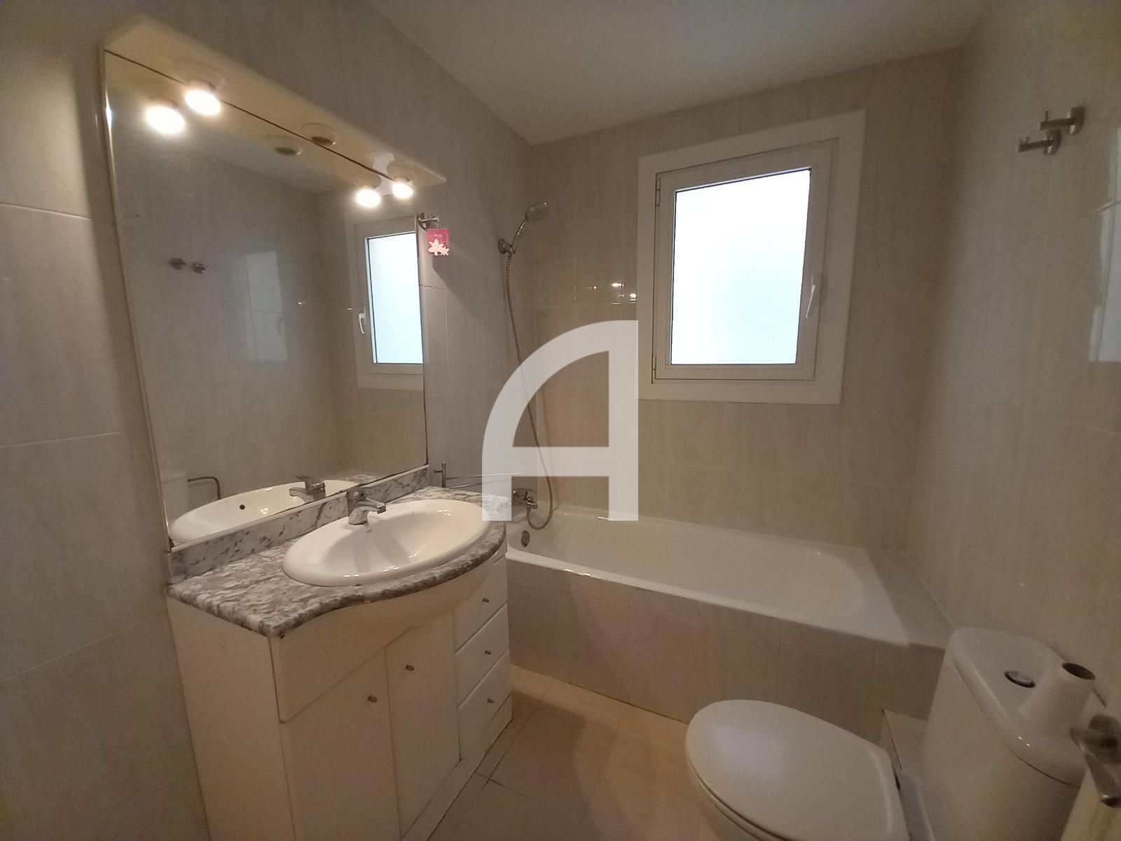 1-room apartment of 50m² in Barcelona photo 11