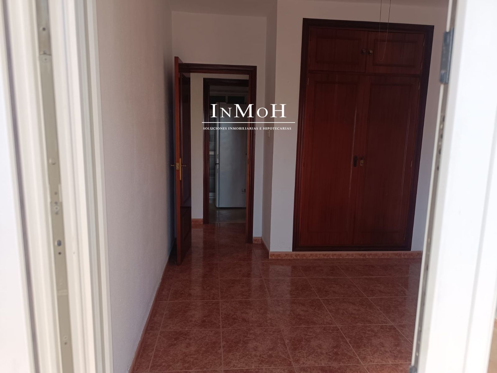 Piso en zona Avenida de 4 dormitorios y 2 baños - Foto 10