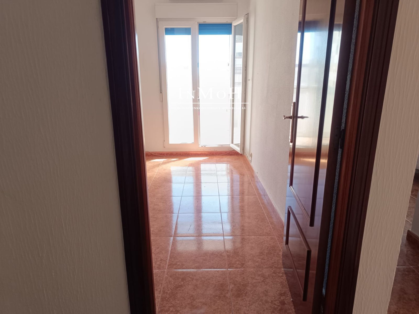Piso en zona Avenida de 4 dormitorios y 2 baños - Foto 13