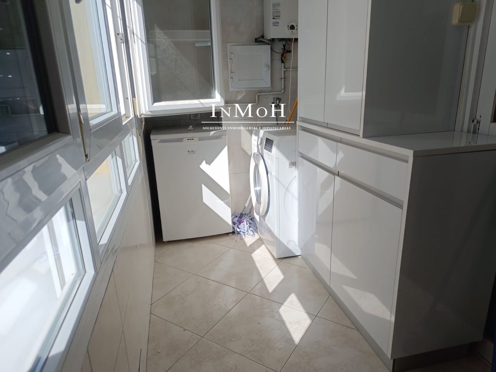 Piso en zona Avenida de 4 dormitorios y 2 baños - Foto 17