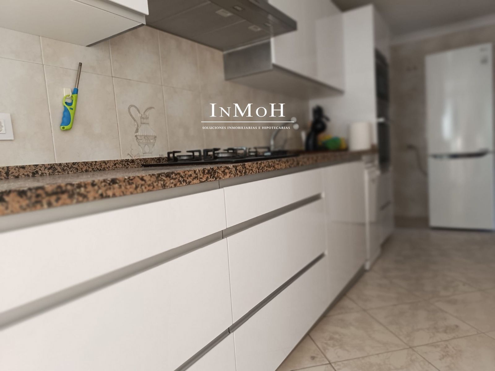 Piso en zona Avenida de 4 dormitorios y 2 baños - Foto 16
