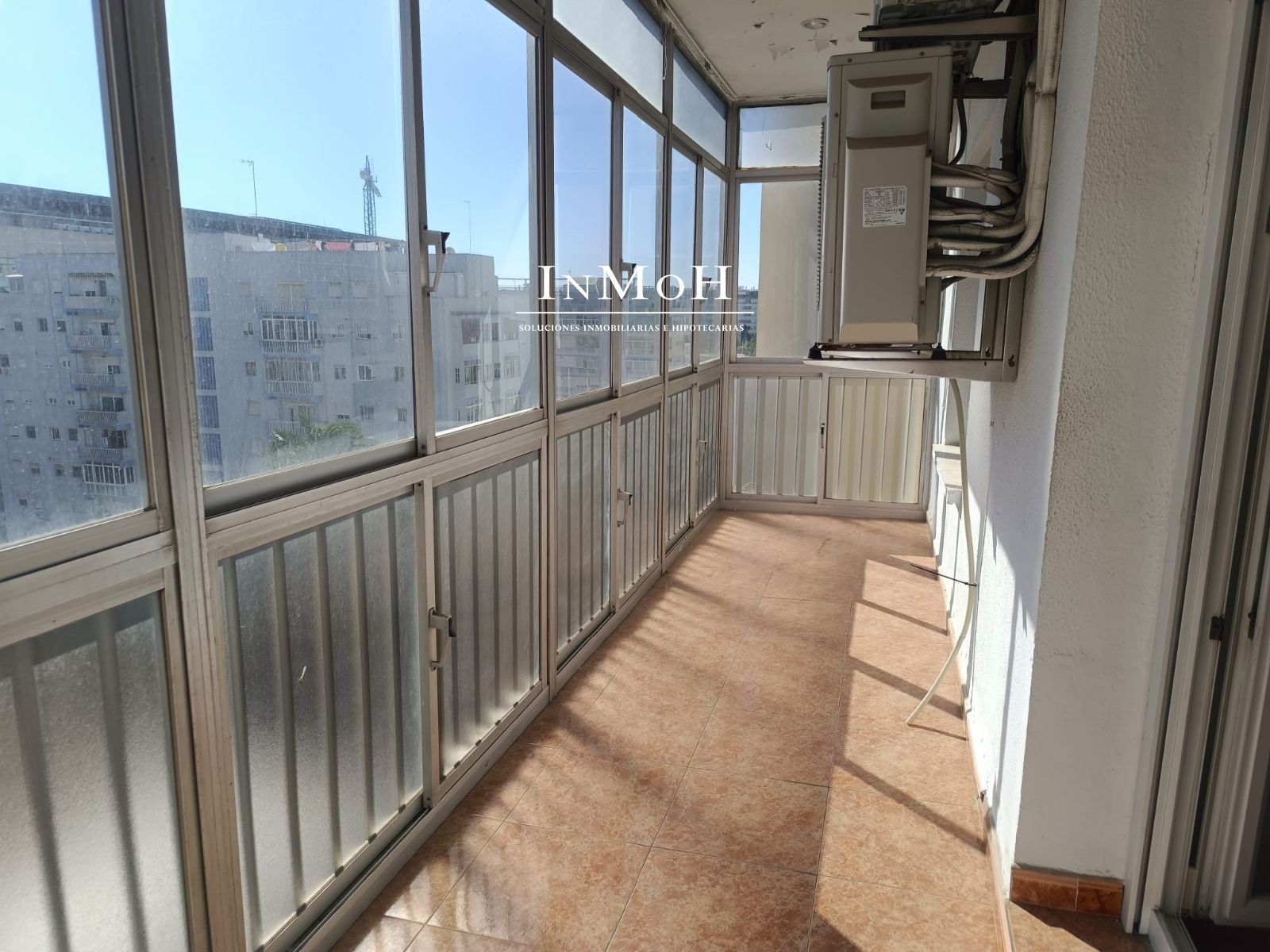 Piso en zona Avenida de 4 dormitorios y 2 baños - Foto 14