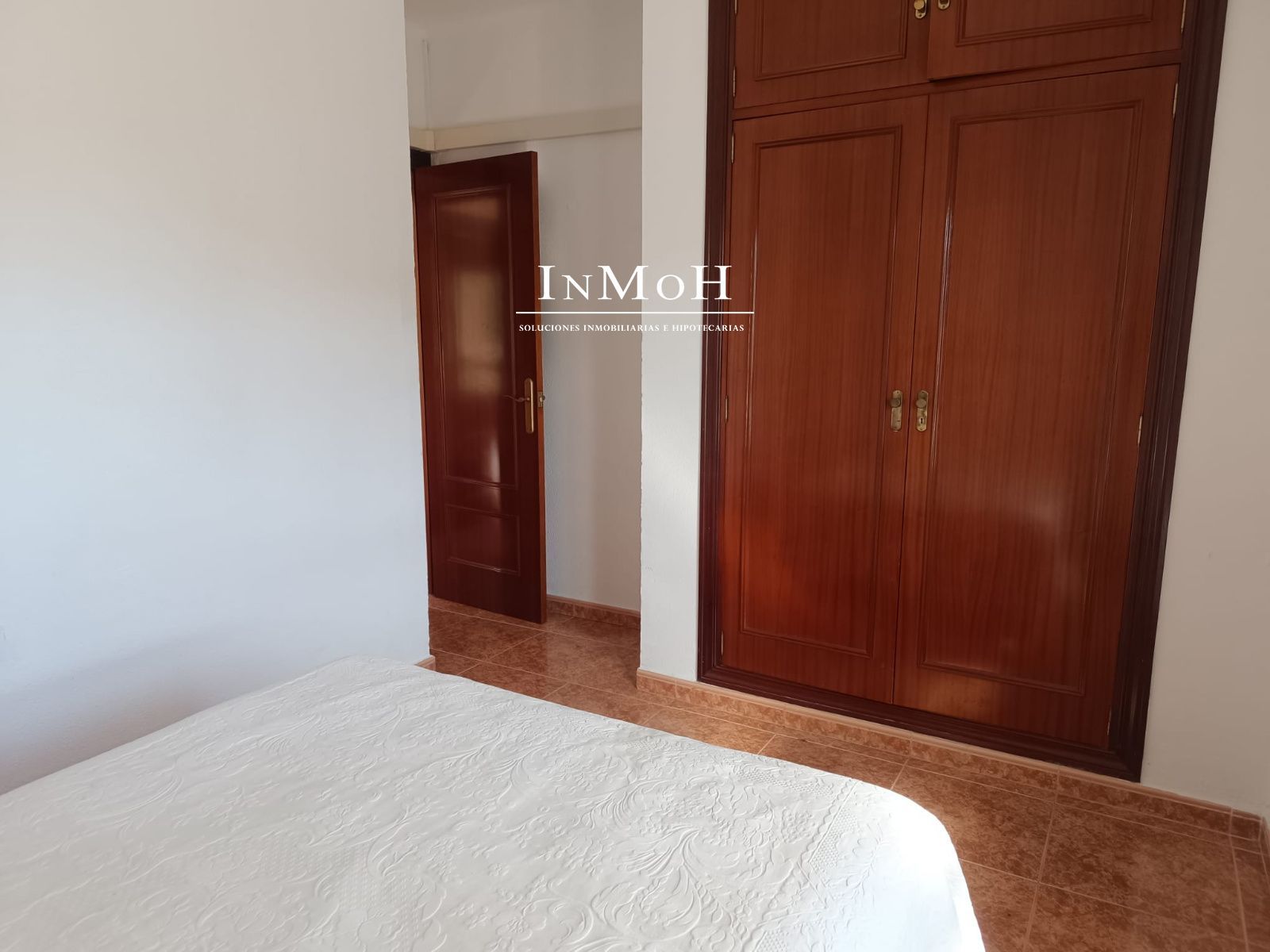 Piso en zona Avenida de 4 dormitorios y 2 baños - Foto 24