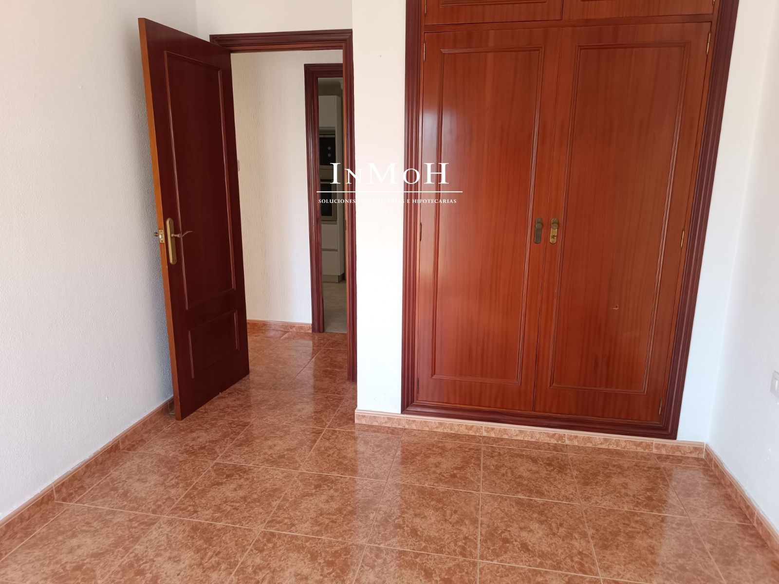 Piso en zona Avenida de 4 dormitorios y 2 baños - Foto 25
