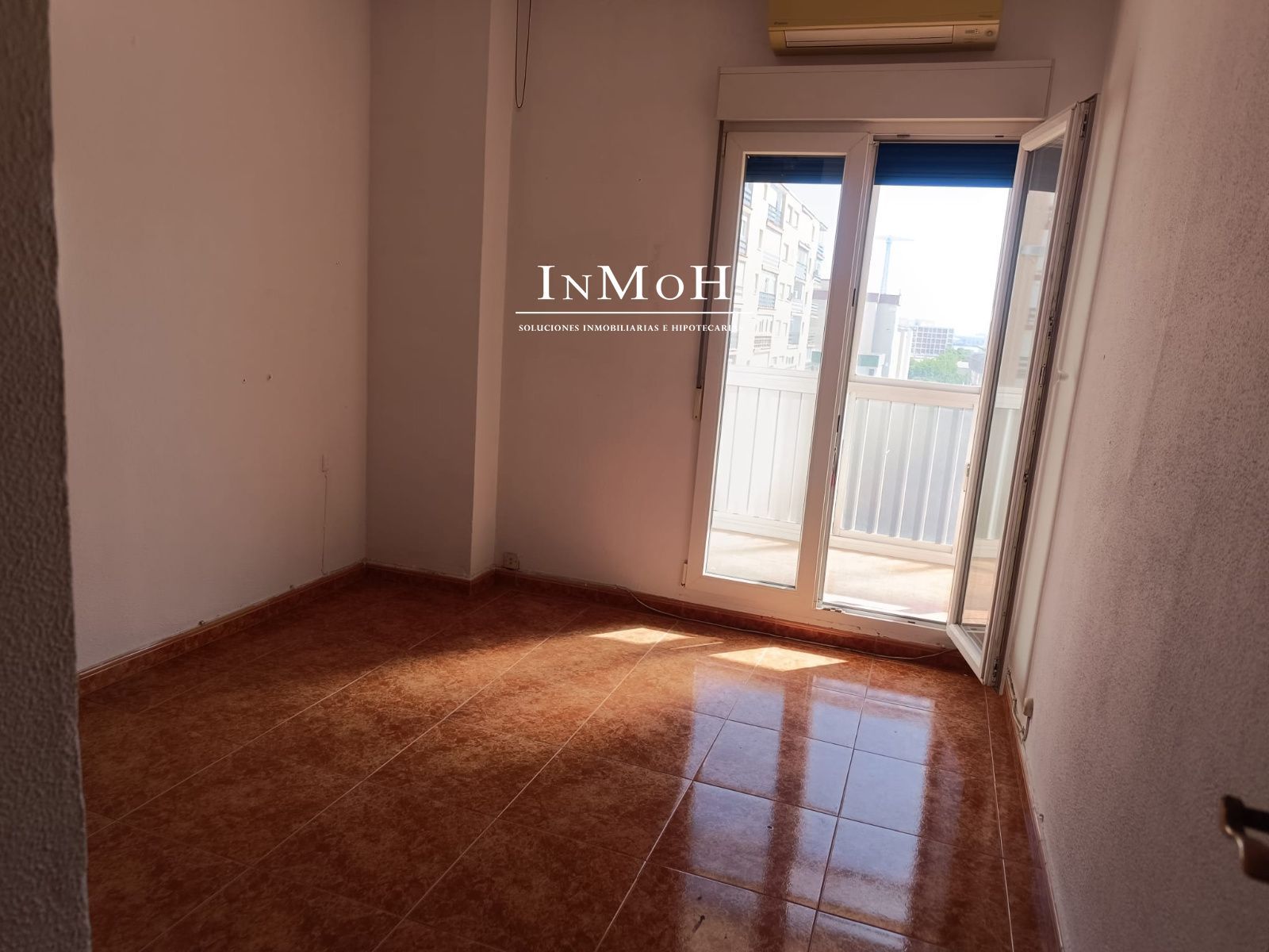 Piso en zona Avenida de 4 dormitorios y 2 baños - Foto 30
