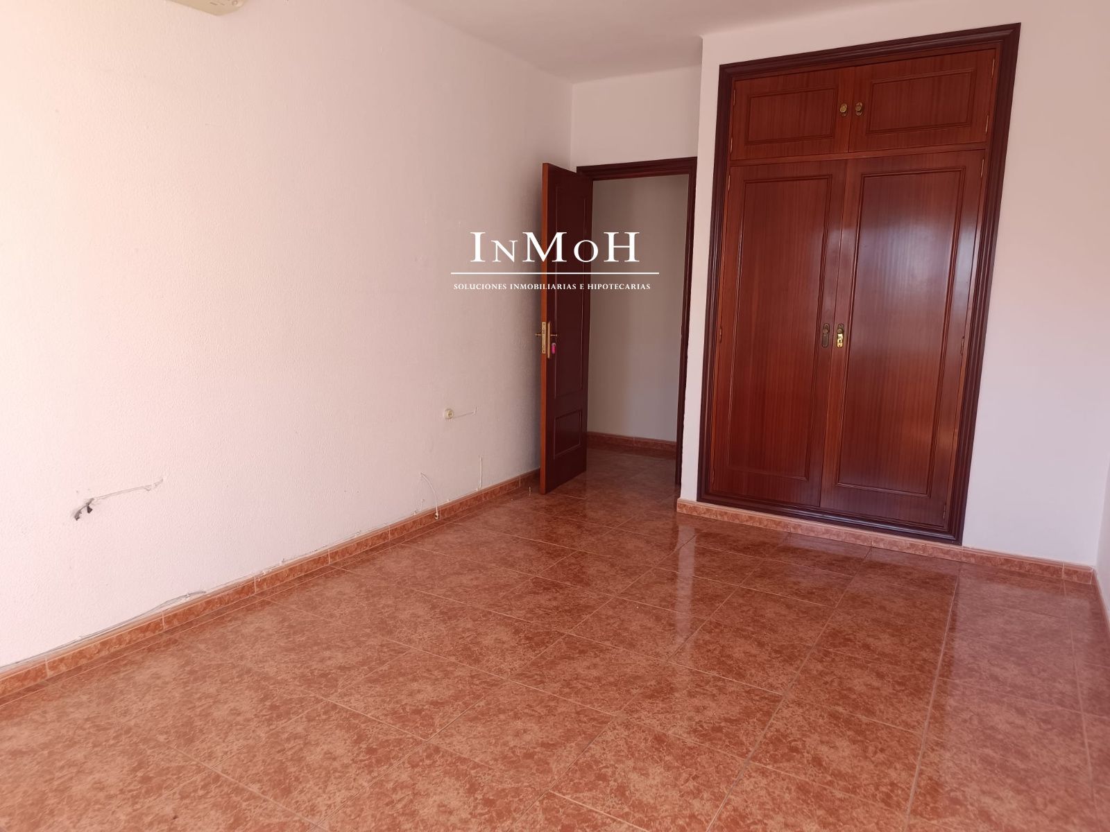 Piso en zona Avenida de 4 dormitorios y 2 baños - Foto 31