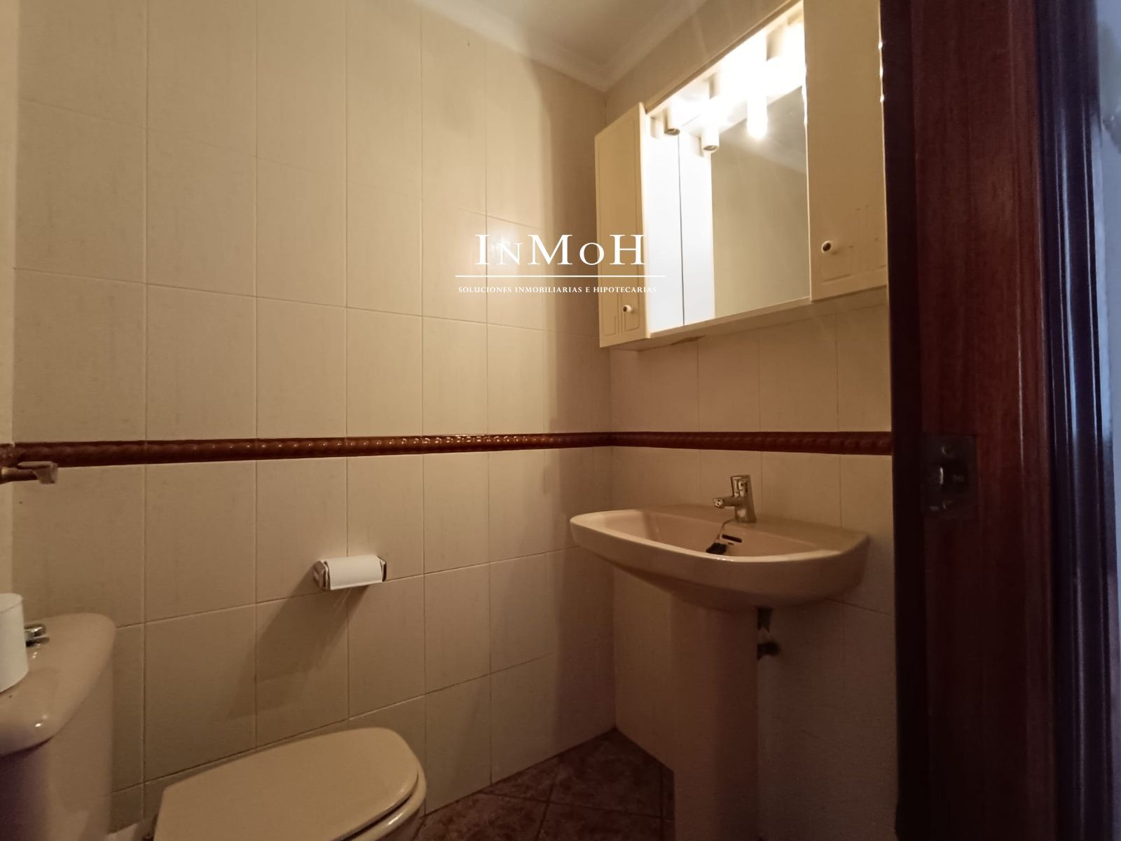 Piso en zona Avenida de 4 dormitorios y 2 baños - Foto 27