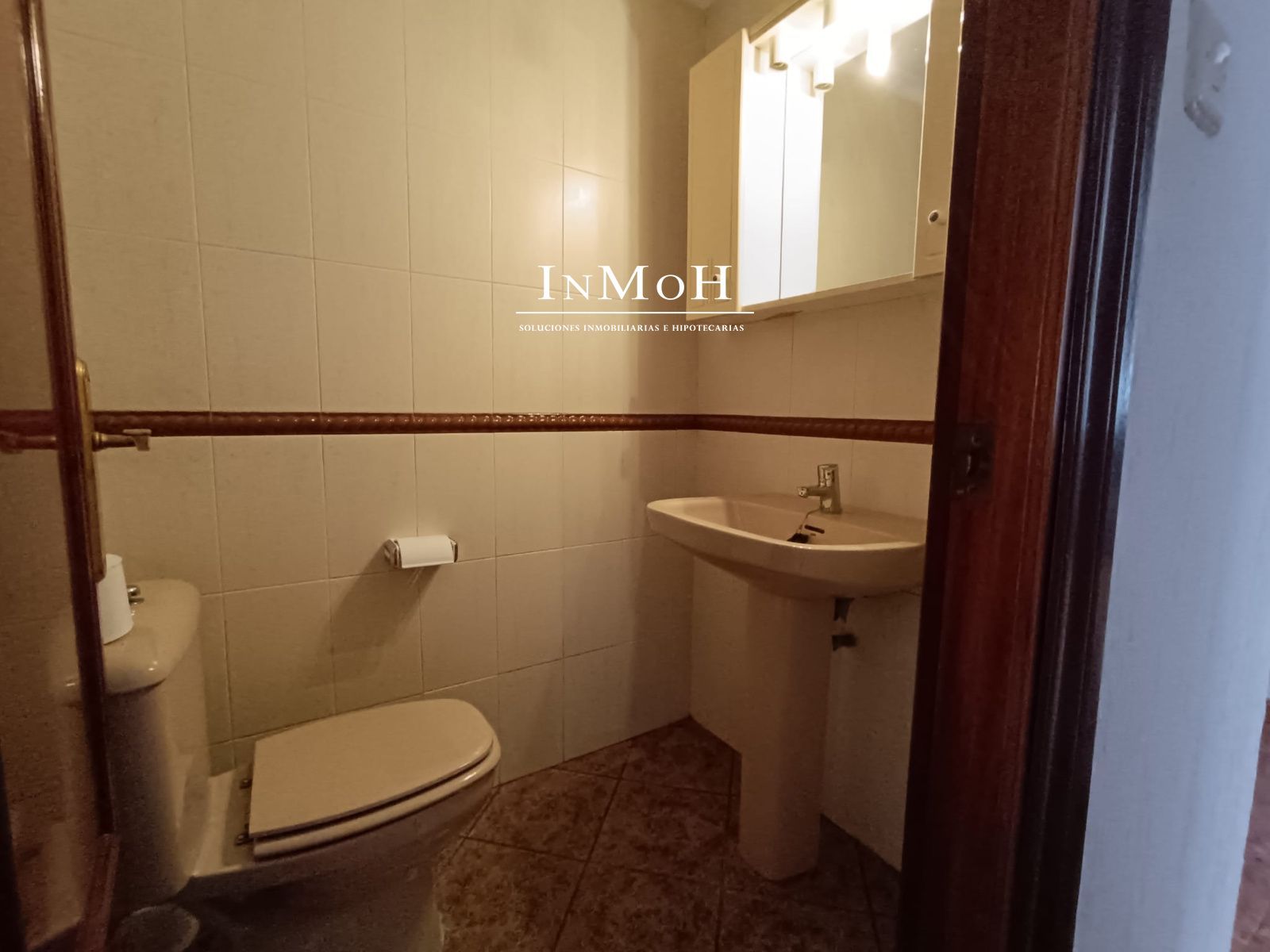 Piso en zona Avenida de 4 dormitorios y 2 baños - Foto 29