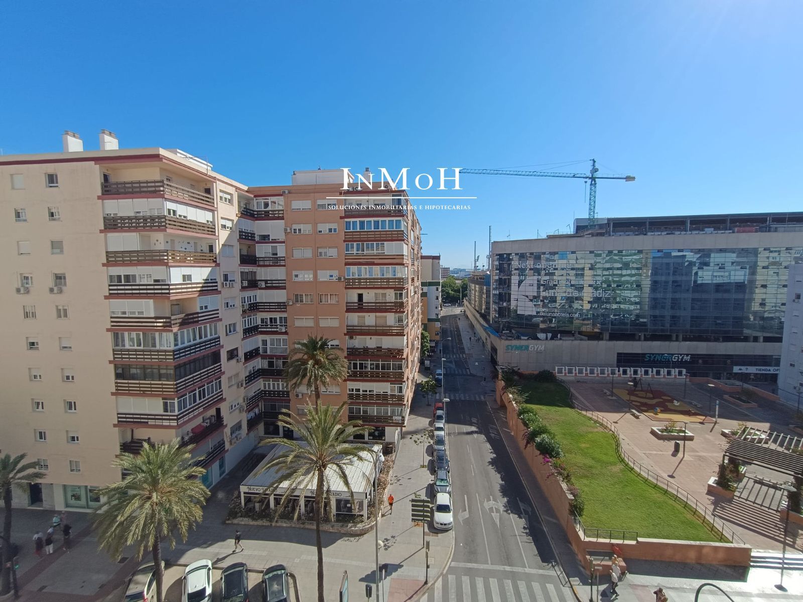 Piso en zona Avenida de 4 dormitorios y 2 baños - Foto 34