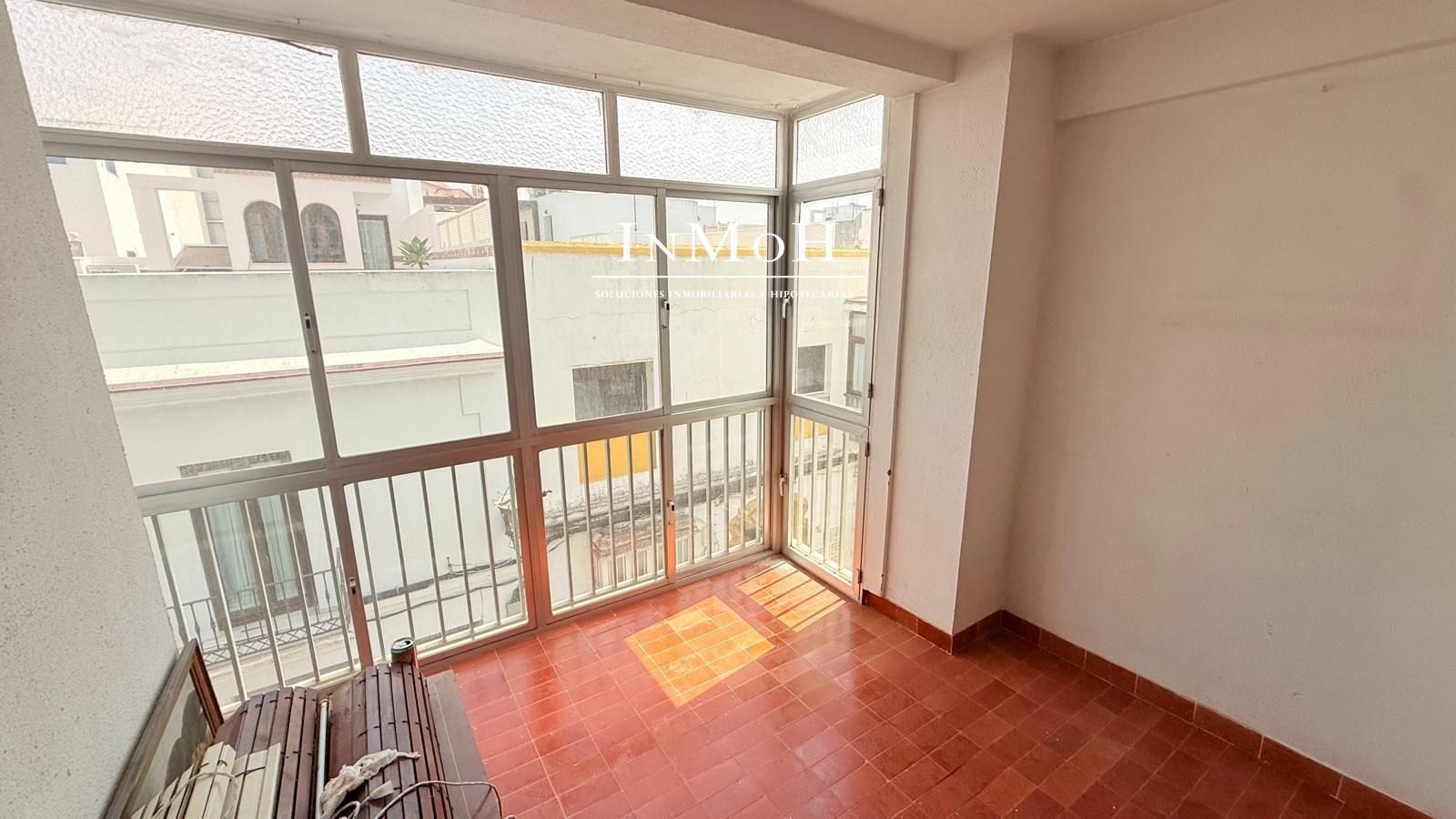 Piso zona Ayuntamiento 4 dormitorios y 2 baños - Foto 8