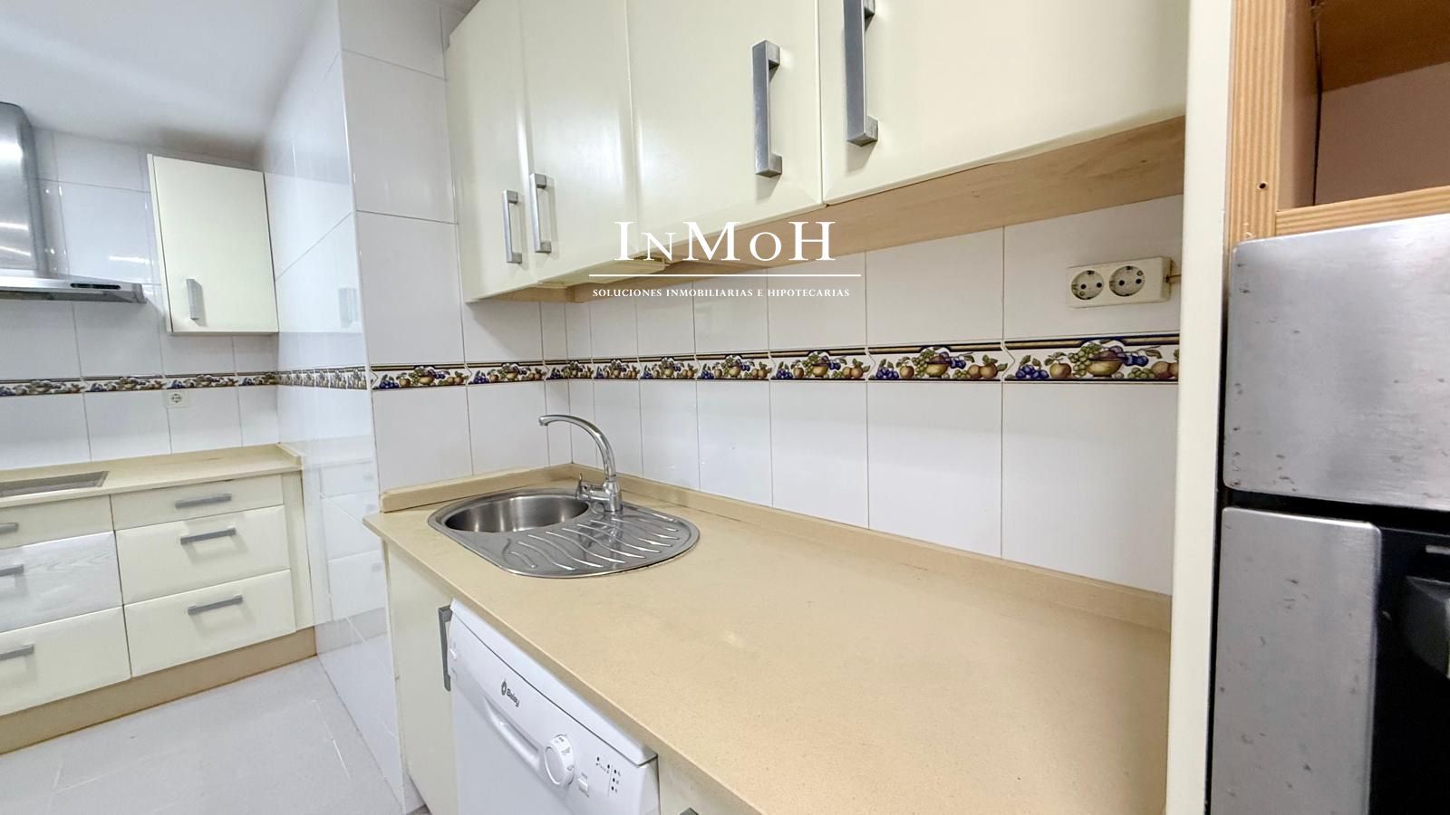 Piso en zona Reyes Católicos - La Ladrillera - Foto 15