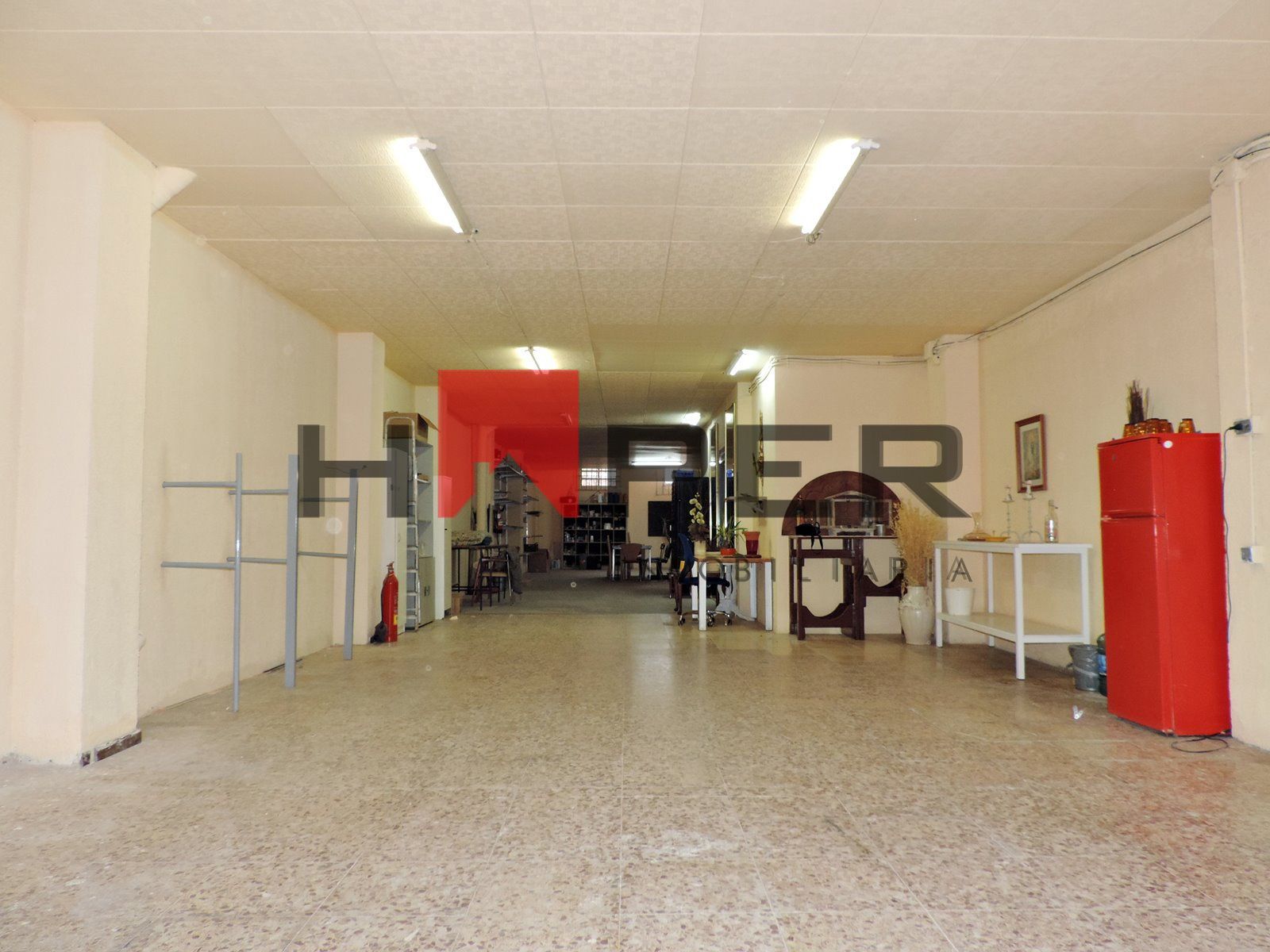 Amplio local comercial con infinitas posibilidades