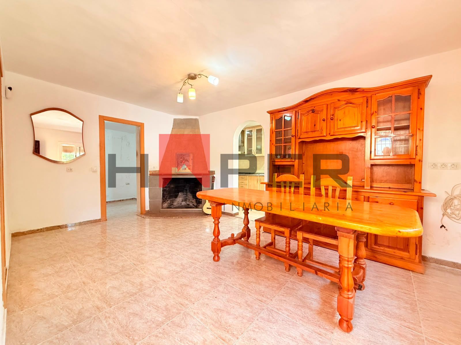 Casa con piscina, garaje y terraza en Subirats