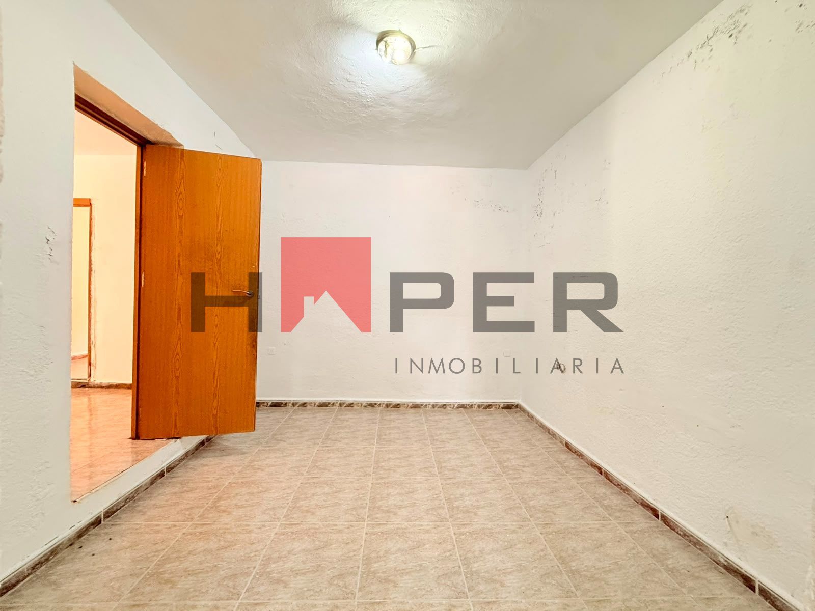 Casa con piscina, garaje y terraza en Subirats
