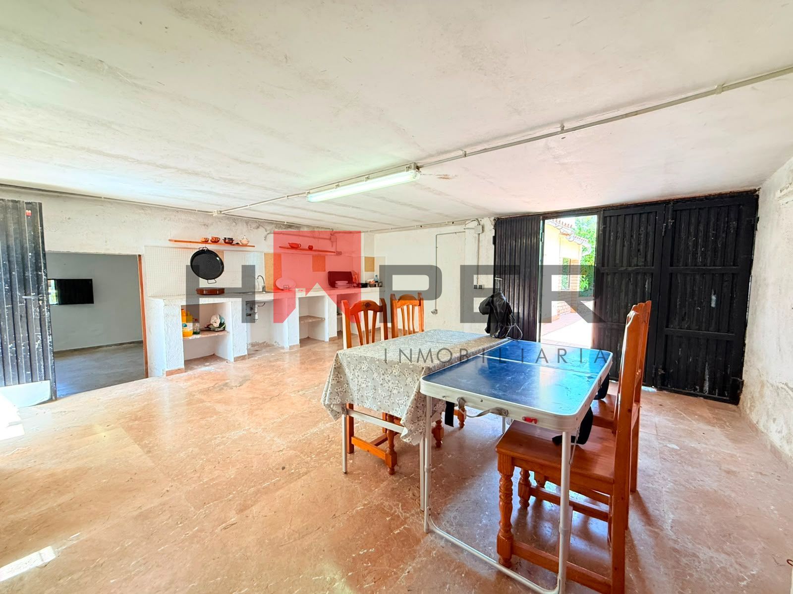 Casa con piscina, garaje y terraza en Subirats