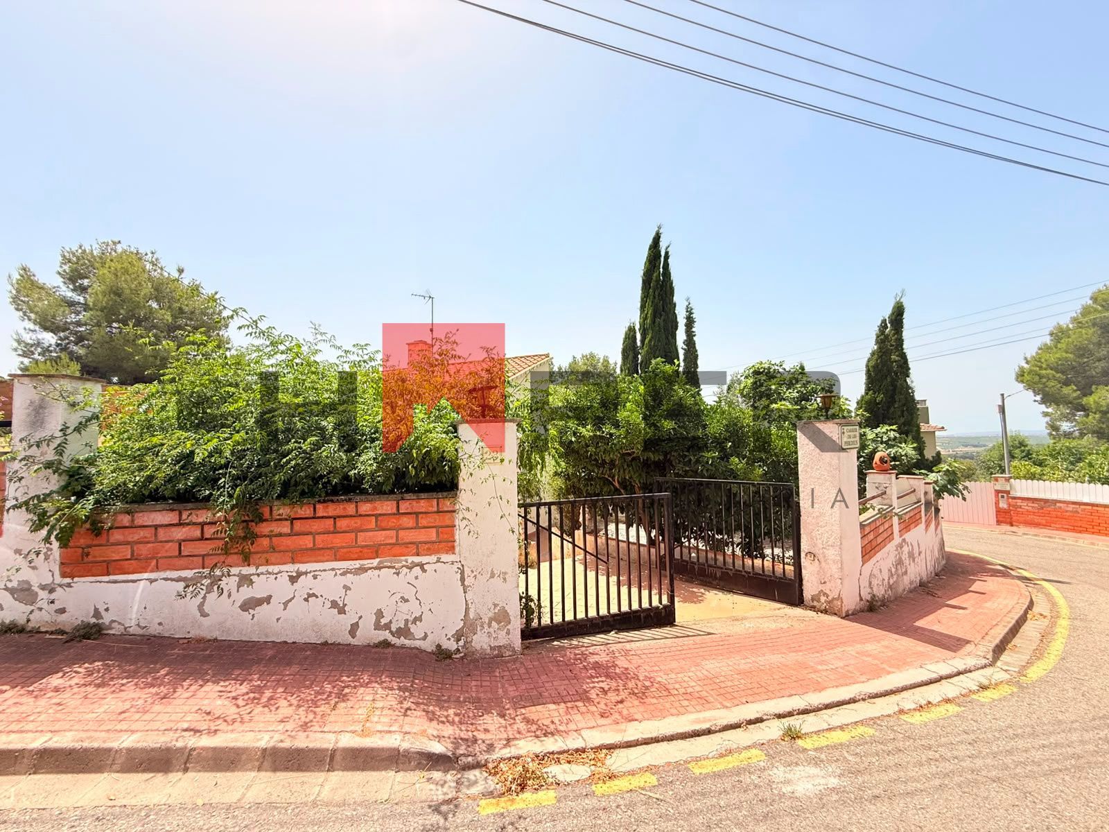 Casa con piscina, garaje y terraza en Subirats