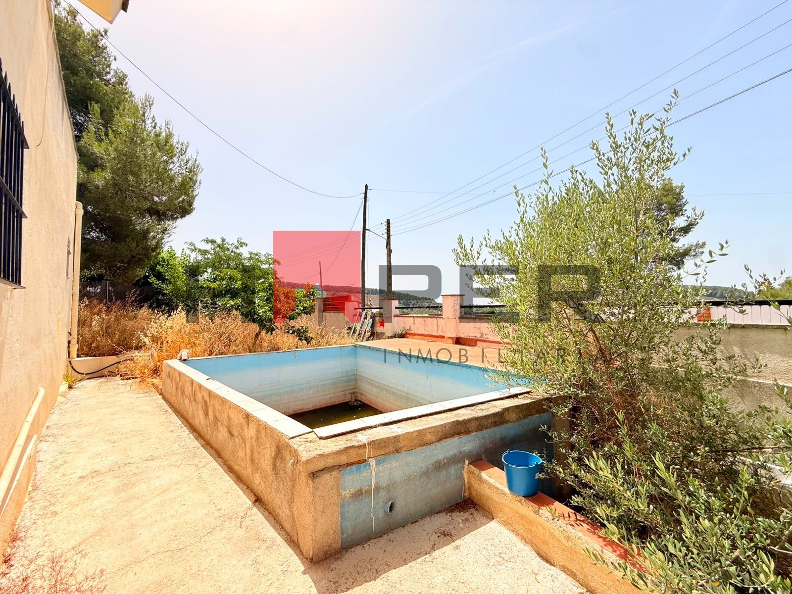 Casa con piscina, garaje y terraza en Subirats