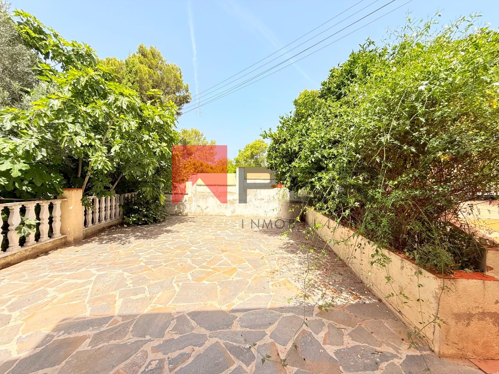 Casa con piscina, garaje y terraza en Subirats