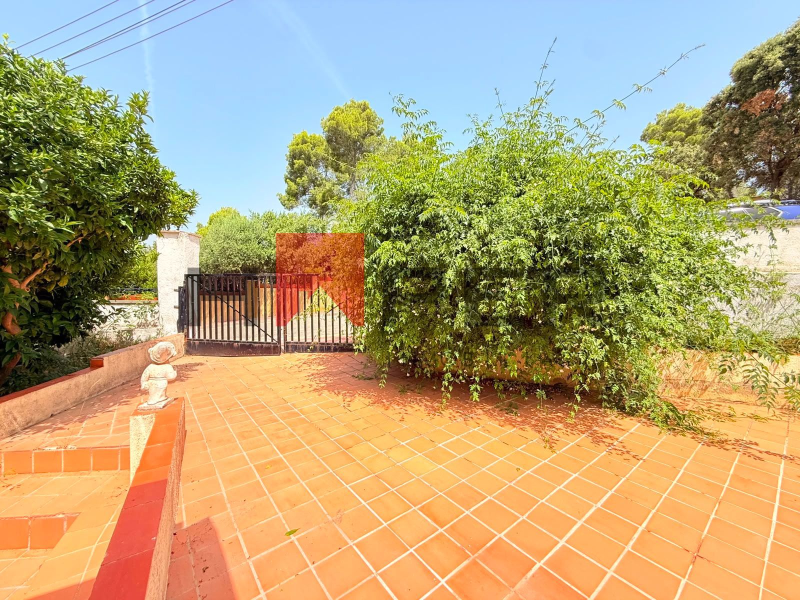 Casa con piscina, garaje y terraza en Subirats