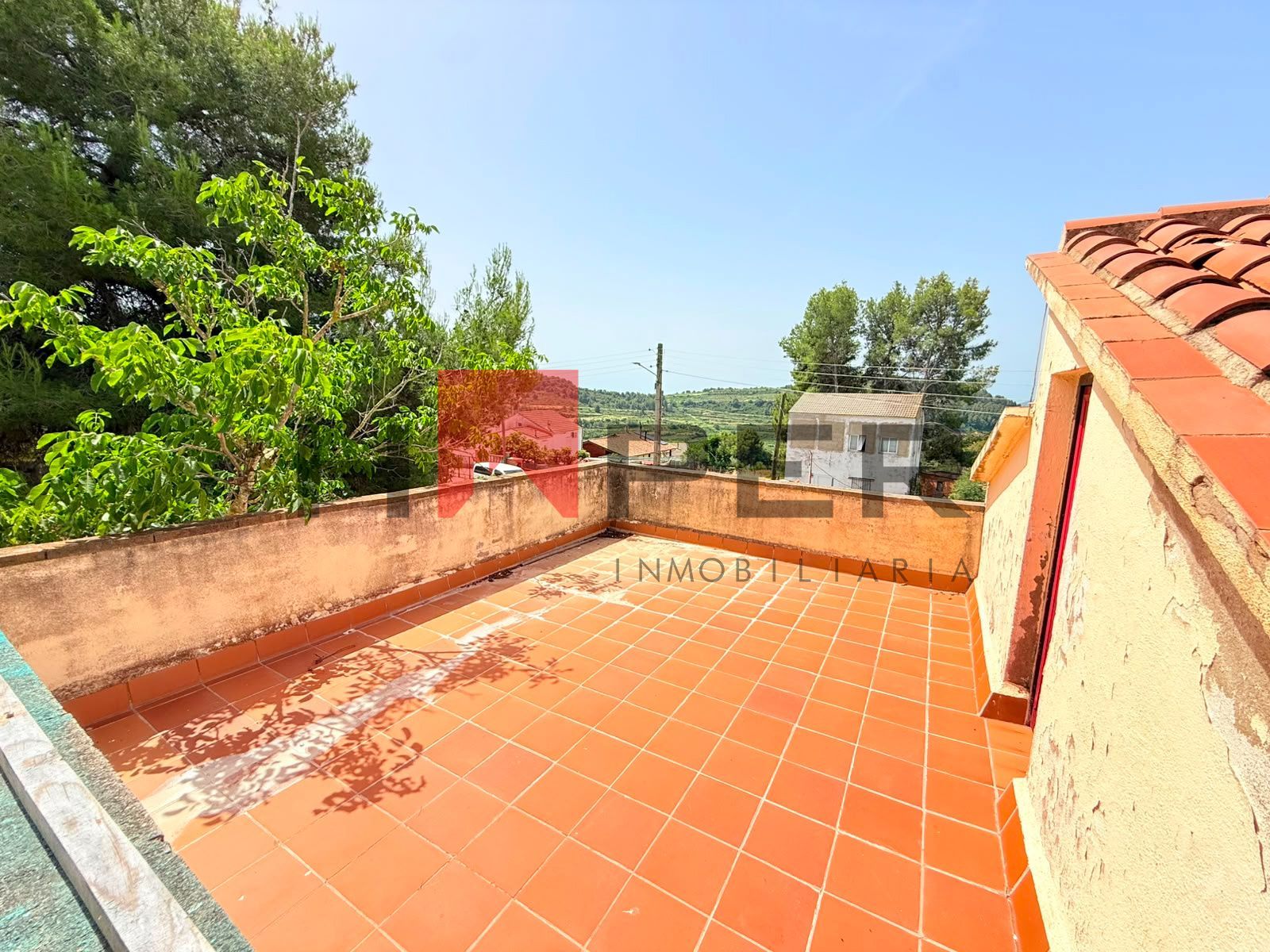 Casa con piscina, garaje y terraza en Subirats
