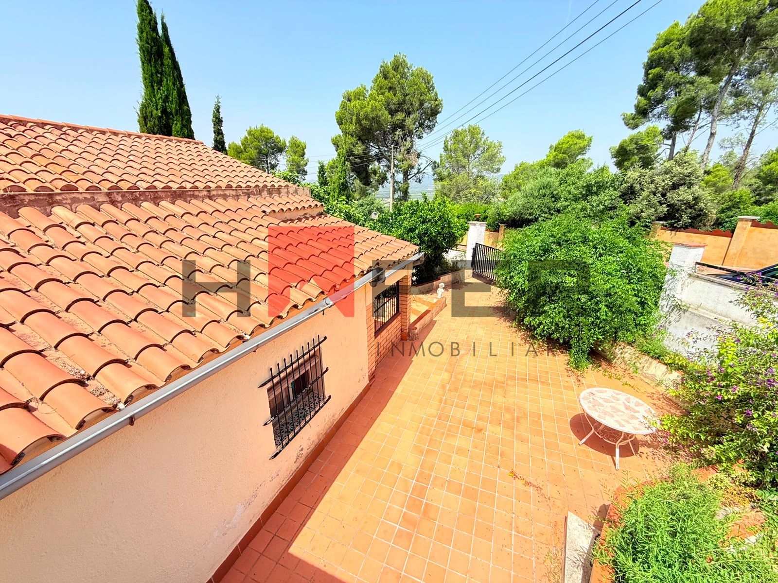 Casa con piscina, garaje y terraza en Subirats