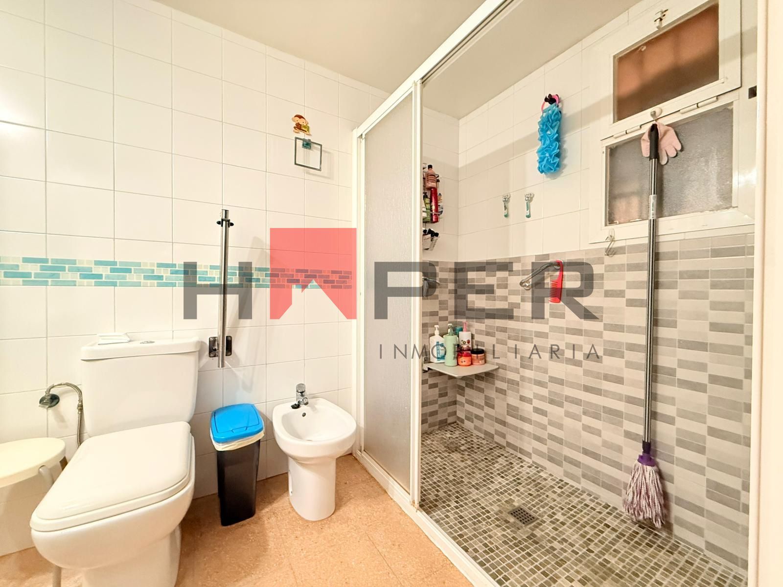 PISO 4 HABITACIONES Y 2 BAÑOS