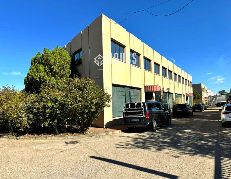 Nave Industrial en alquiler Azuqueca De Henares, Guadalajara. Ref: 1021. Hauss Servicios Inmobiliarios 