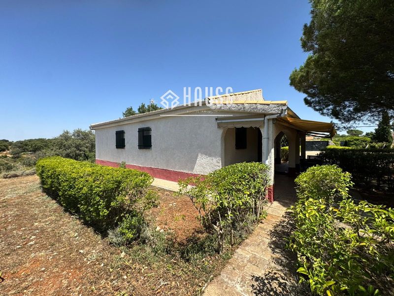 Casa en venta Loranca De Tajuña, Guadalajara. Ref: 1002. Inmobiliaria Hauss Coslada