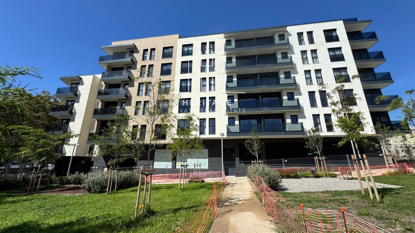 Locaux  à louer á Cerdanyola del Vallès, Barcelona - Foto 8