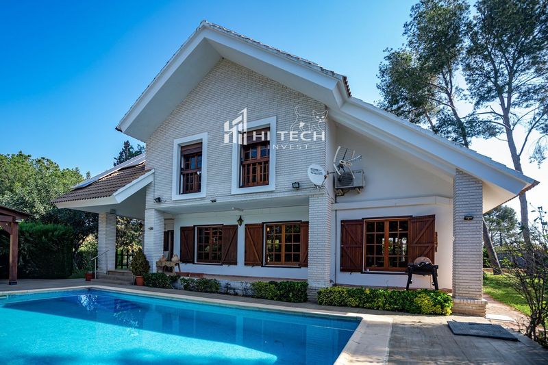 Casa en venta Valencia. Ref: 1015. HI TECH INVEST