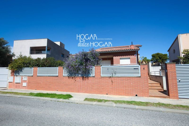 Chalet Independiente en venta Calafell, Tarragona. Ref: 2128. HOGAR DULCE HOGAR