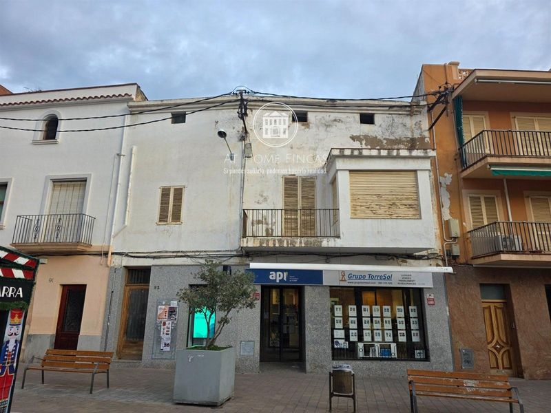 Edificio Singular en venta Torredembarra, Tarragona. Ref: 2240. At Home Fincas