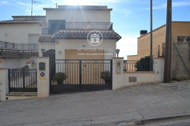 Adosado en venta Segur De Calafell, Tarragona. Ref: 2241. At Home Fincas